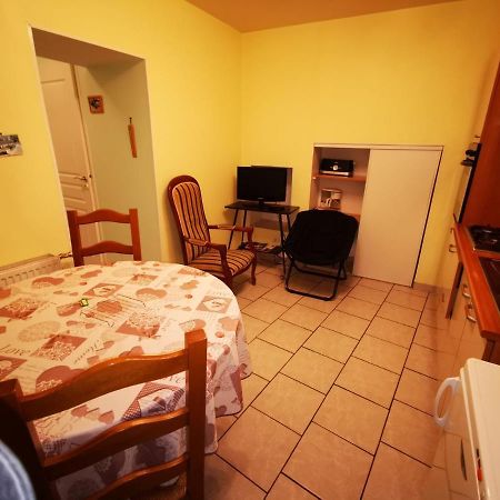 Les Geraniums Apartment แบ็ง-เลส์-แบ็งส์ ภายนอก รูปภาพ