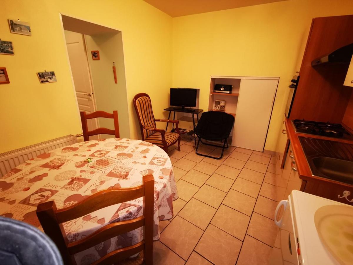 Les Geraniums Apartment แบ็ง-เลส์-แบ็งส์ ภายนอก รูปภาพ